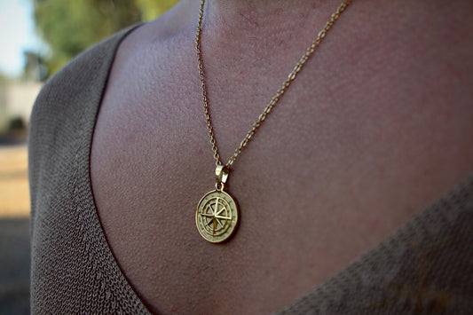 שרשרת מצפן לגבר - צבע זהב